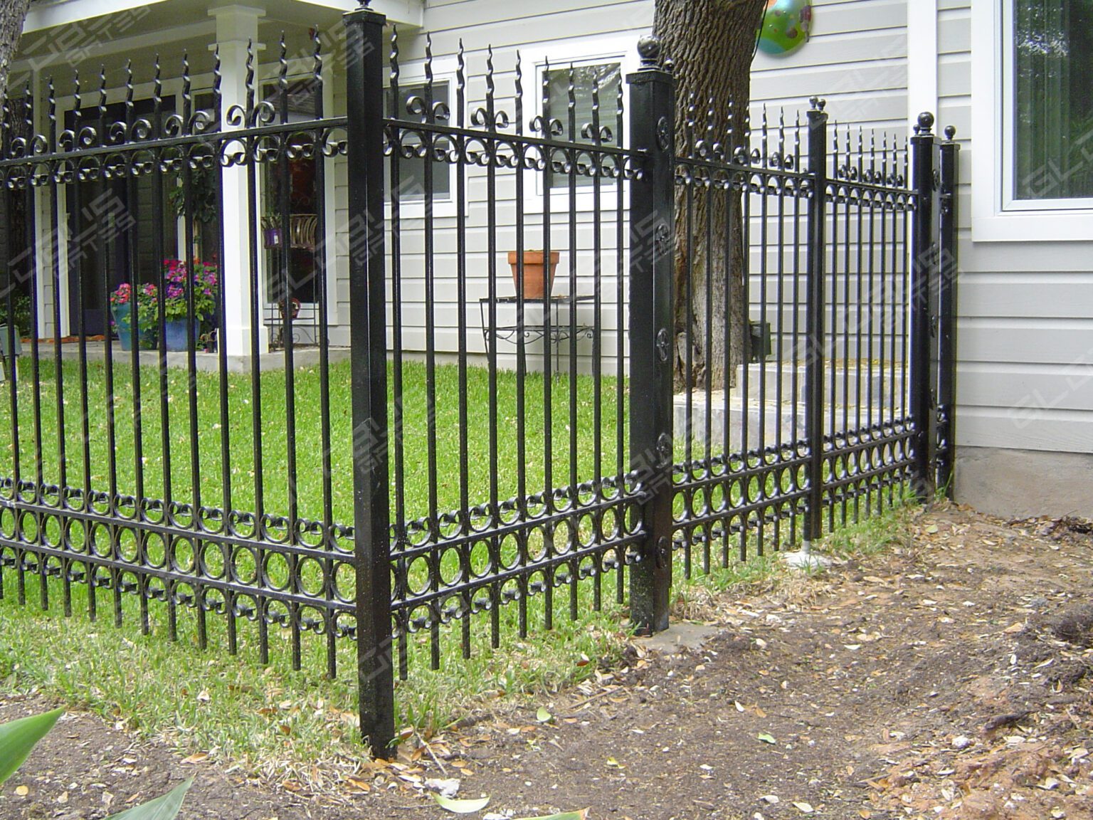 Aluminum vs Wrought Iron Fencing Your Ultimate Guide