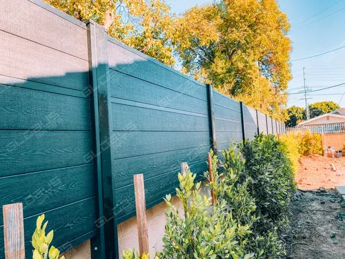 Black aluminum modern composite fence & wall topper in Woodland Hills