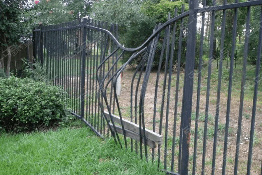 Fence company in Los Angeles - Dfdf-2