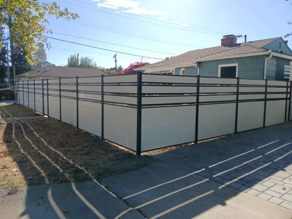 Fence company in Los Angeles - Photo 2 2024-11-16 03-47-32