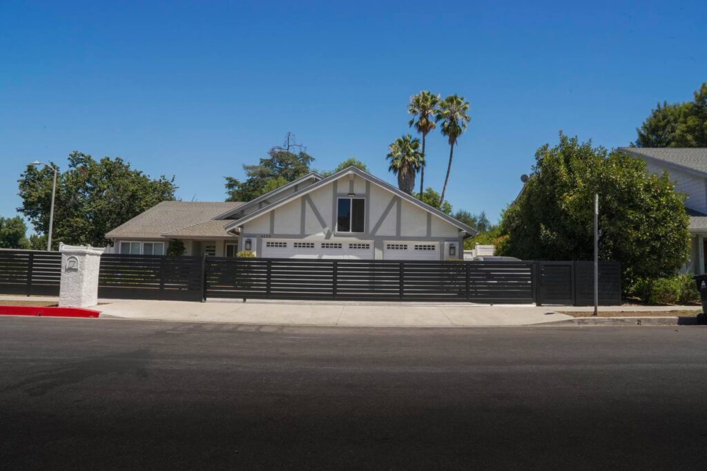 Fence company in Los Angeles - Photo 8 2024-11-16 03-51-09