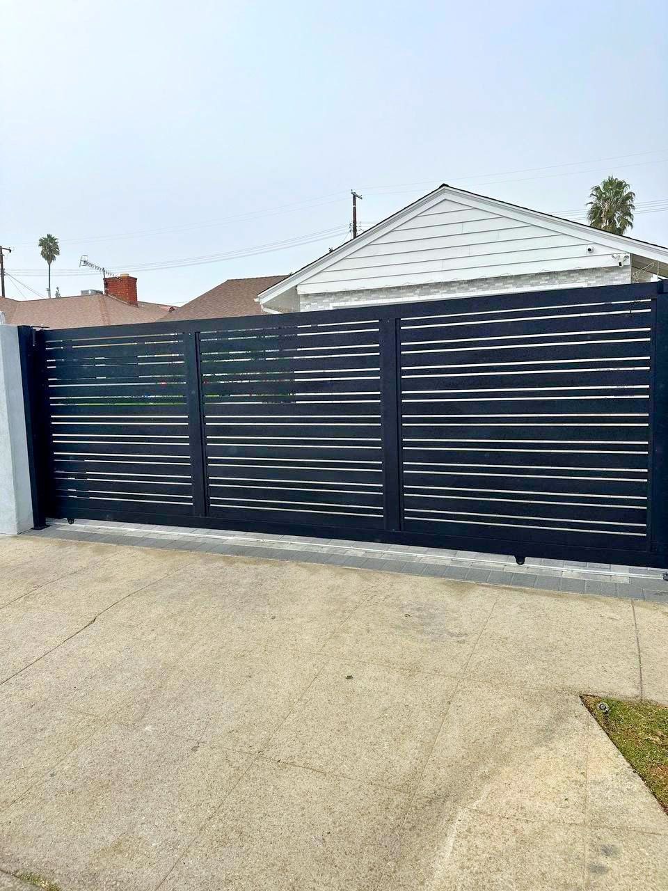 Fence company in Los Angeles - Whatsapp image 2025-01-23 at 06.44.08