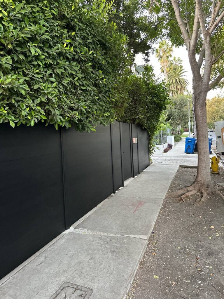 Fence company in Los Angeles - Photo-11-2025-01-27-06-28-58