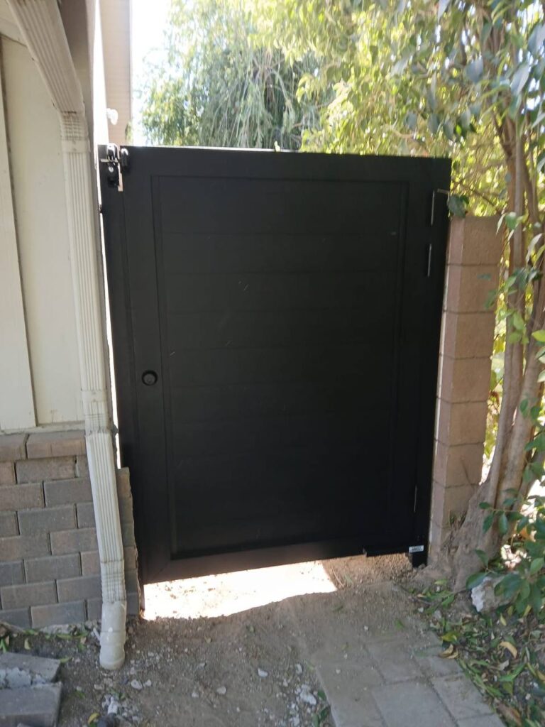 Fence company in Los Angeles - Photo-13-2025-01-27-06-28-58