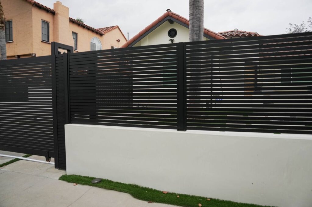 Fence company in Los Angeles - Photo-6-2025-02-22-01-06-55