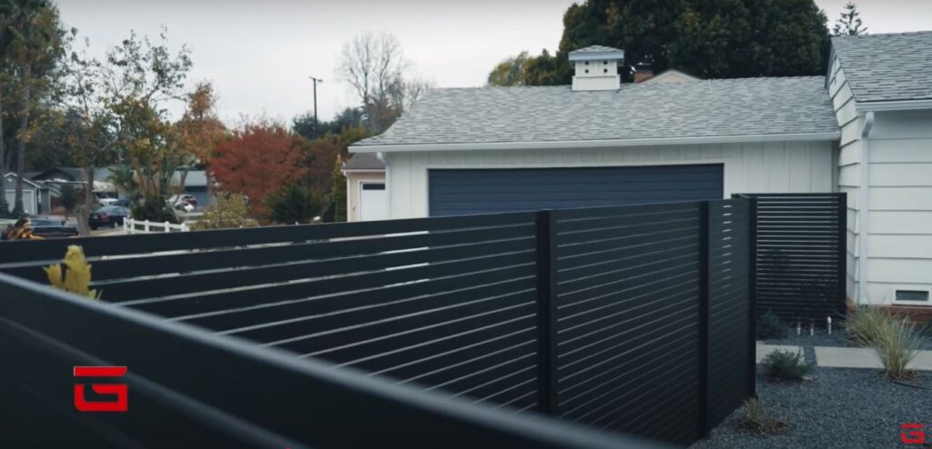 Fence company in Los Angeles - Professional-aluminum-fence-installation