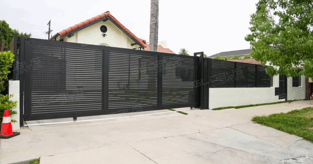 Fence company in Los Angeles - Top 5 benefits of installing aluminum driveway gates in thousand oaks (2)
