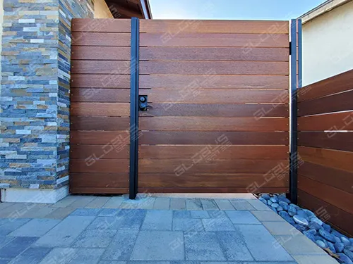 Fence company in Los Angeles - Wood-gate