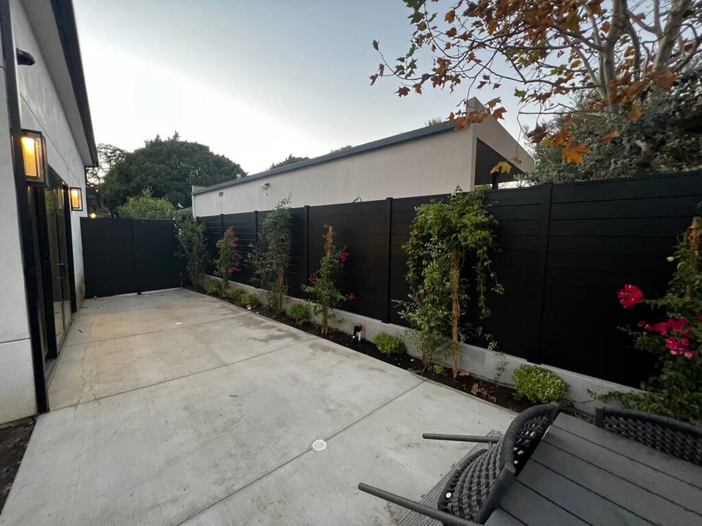 Contemporary Fencing by Globus Gates Enhances Luxury Homes in Bel Air