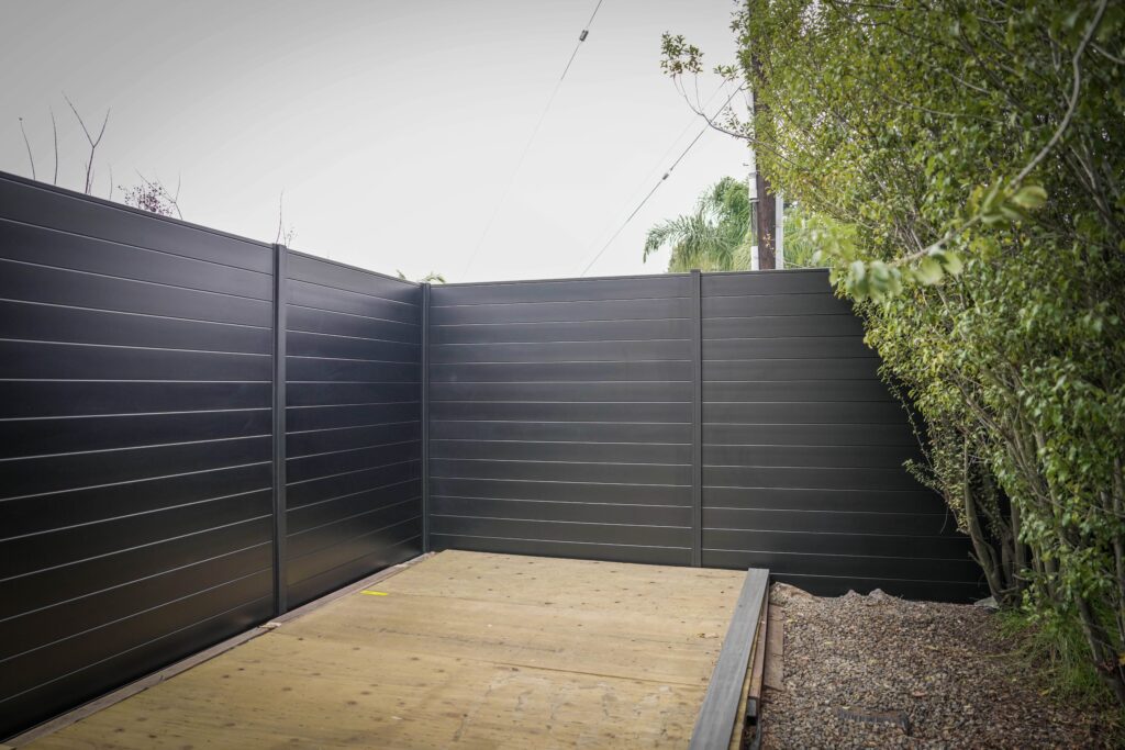Fence company in Los Angeles - 8rpyw-pc-scaled