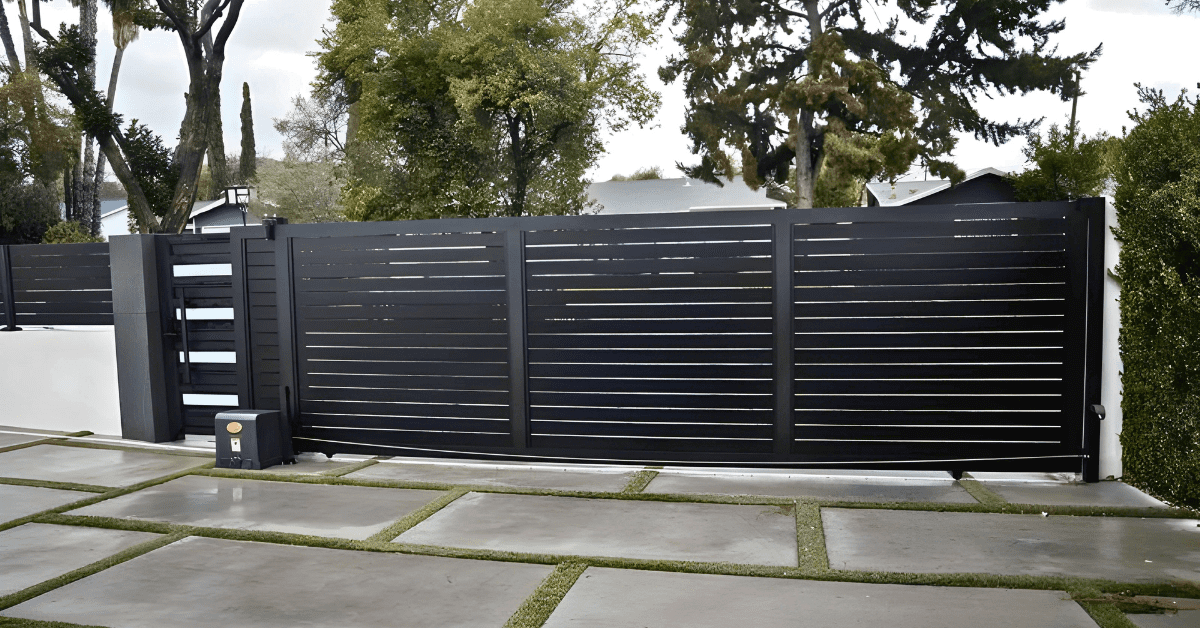 Gate layout variations 2-1-1