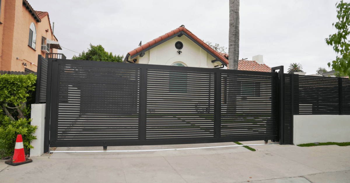 Aluminum gate detail large panel