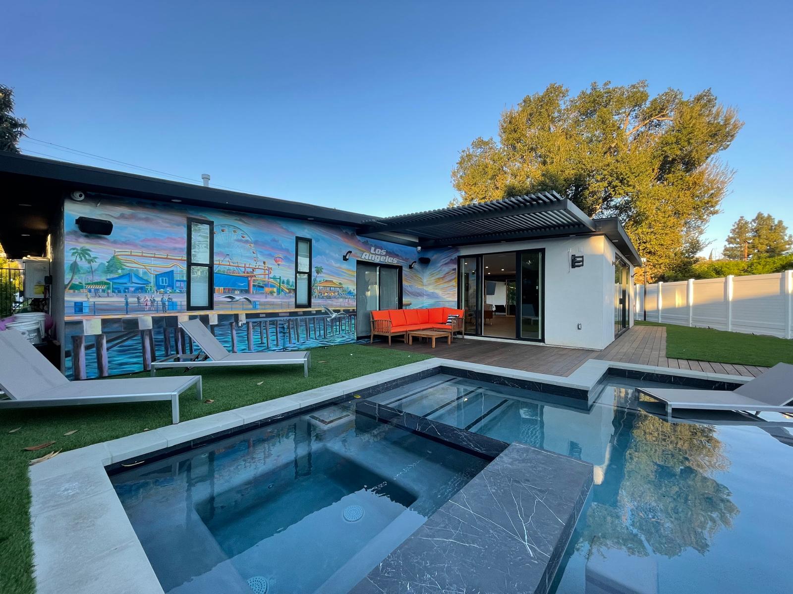 Cantilever rooftop deck