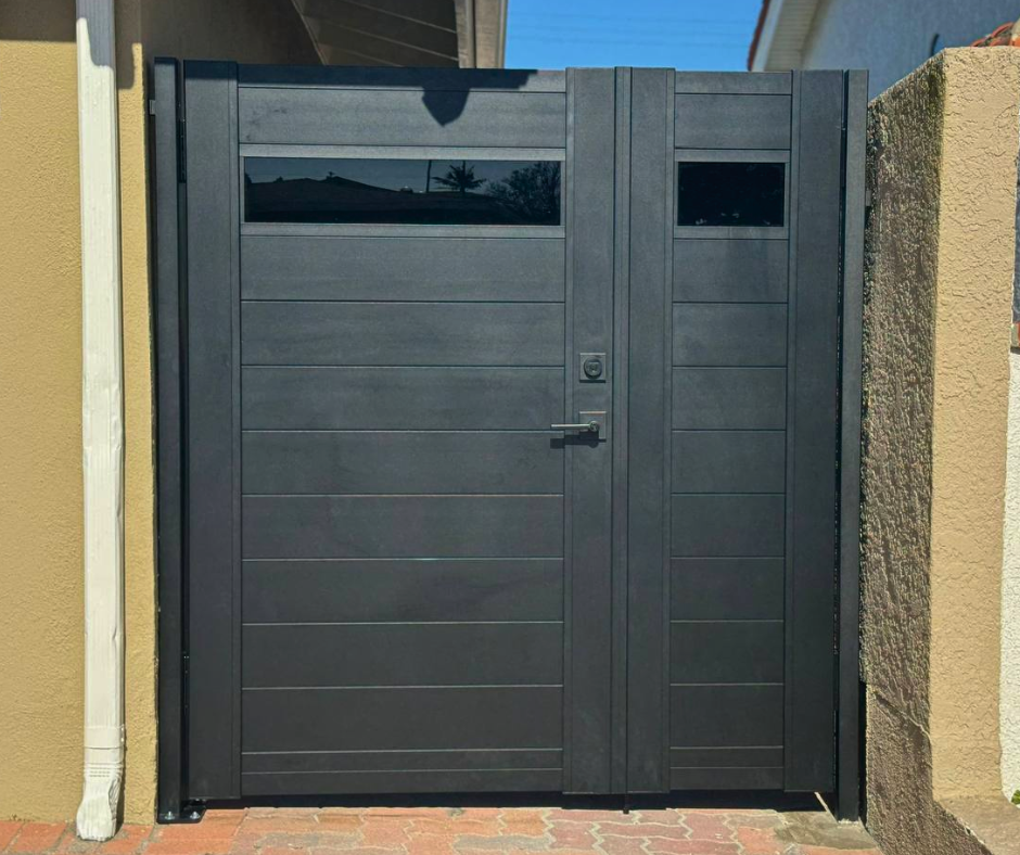 Aluminum plexiglass sliding gate with transparent acrylic panel for wide driveway