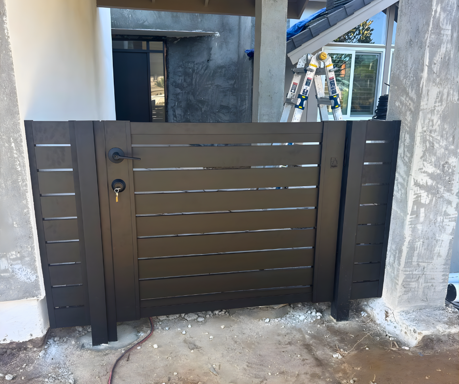 Self-assembly aluminum gate in anthracite gray for garden entrance