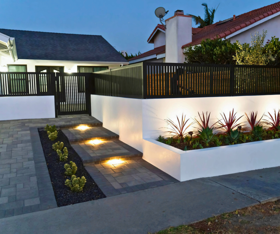 Close-up of Profile 20 aluminum fence profile showing precision-cut slats