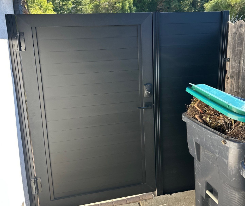 Profile 50-60 aluminum T&G gate in anthracite with sturdy welded frame construction