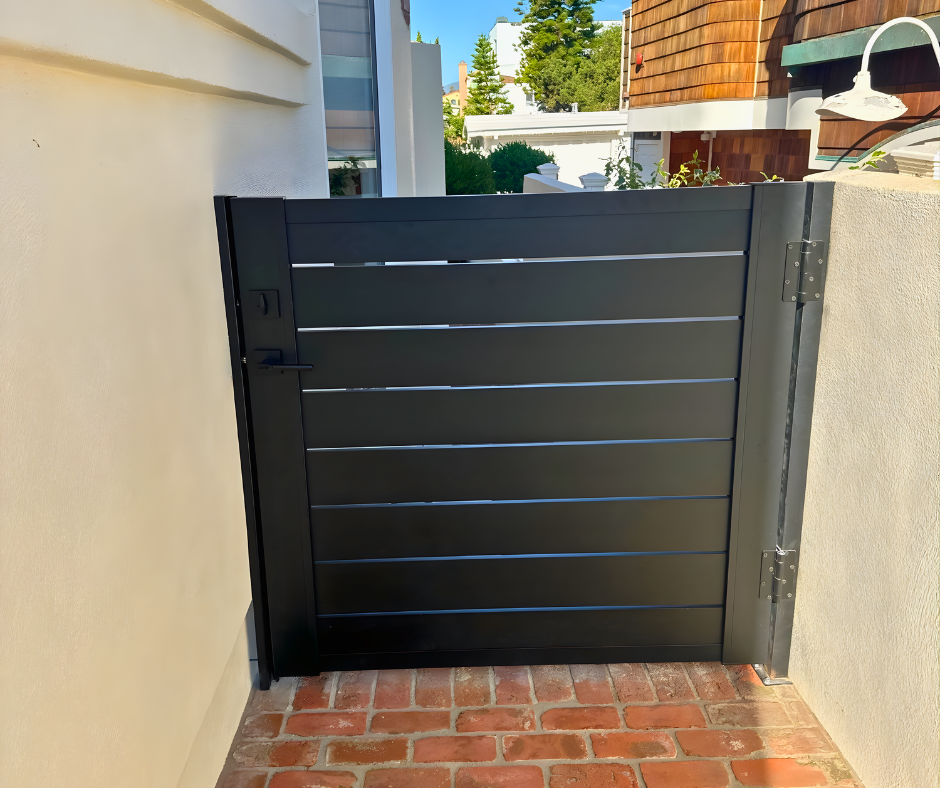 Powder-coated DIY aluminum gate panel in RAL 7016 anthracite