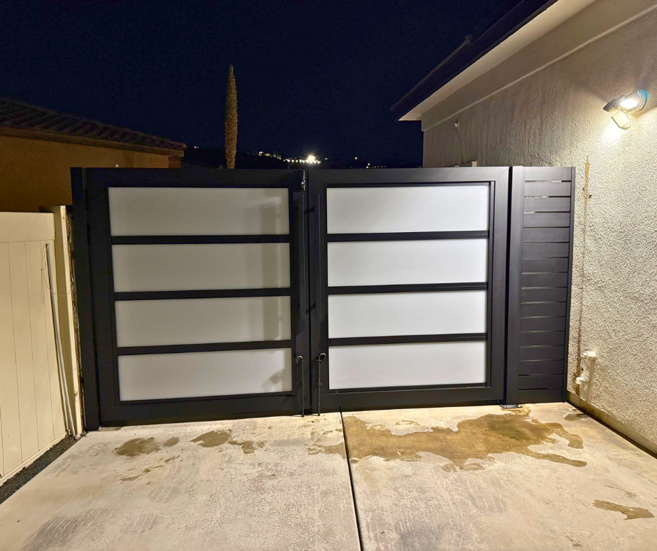 Side profile of aluminum plexiglass gate showing sturdy frame construction