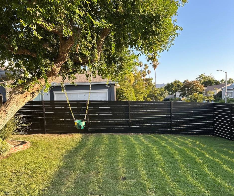 Powder-coated Profile 40 aluminum fence for long-lasting outdoor use