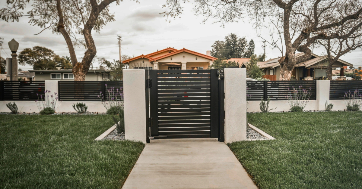 Modern aluminum exterior system by Globus Gates