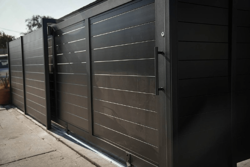 Fence company in Los Angeles - Download (1)